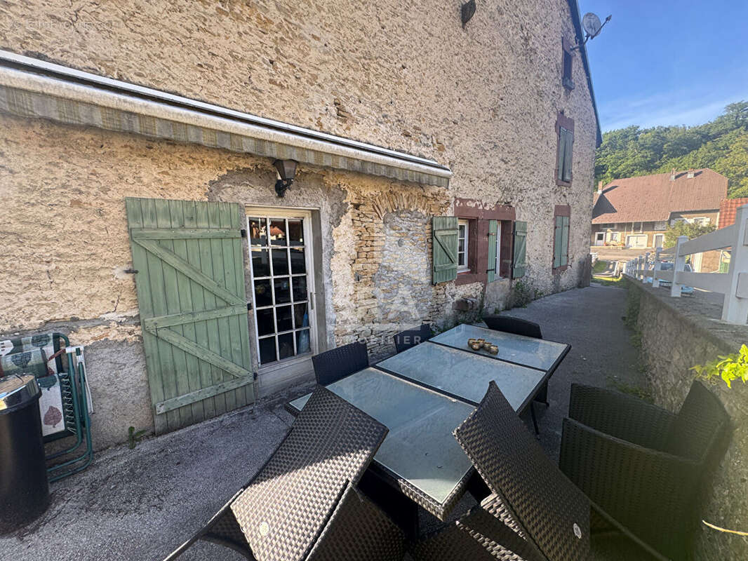 Maison à TREMOINS