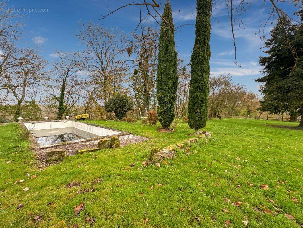 Maison à SAINT-JEAN-FROIDMENTEL