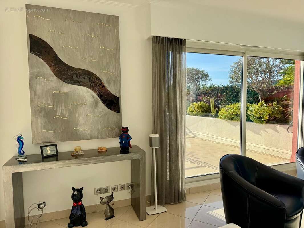 Appartement à MANDELIEU-LA-NAPOULE