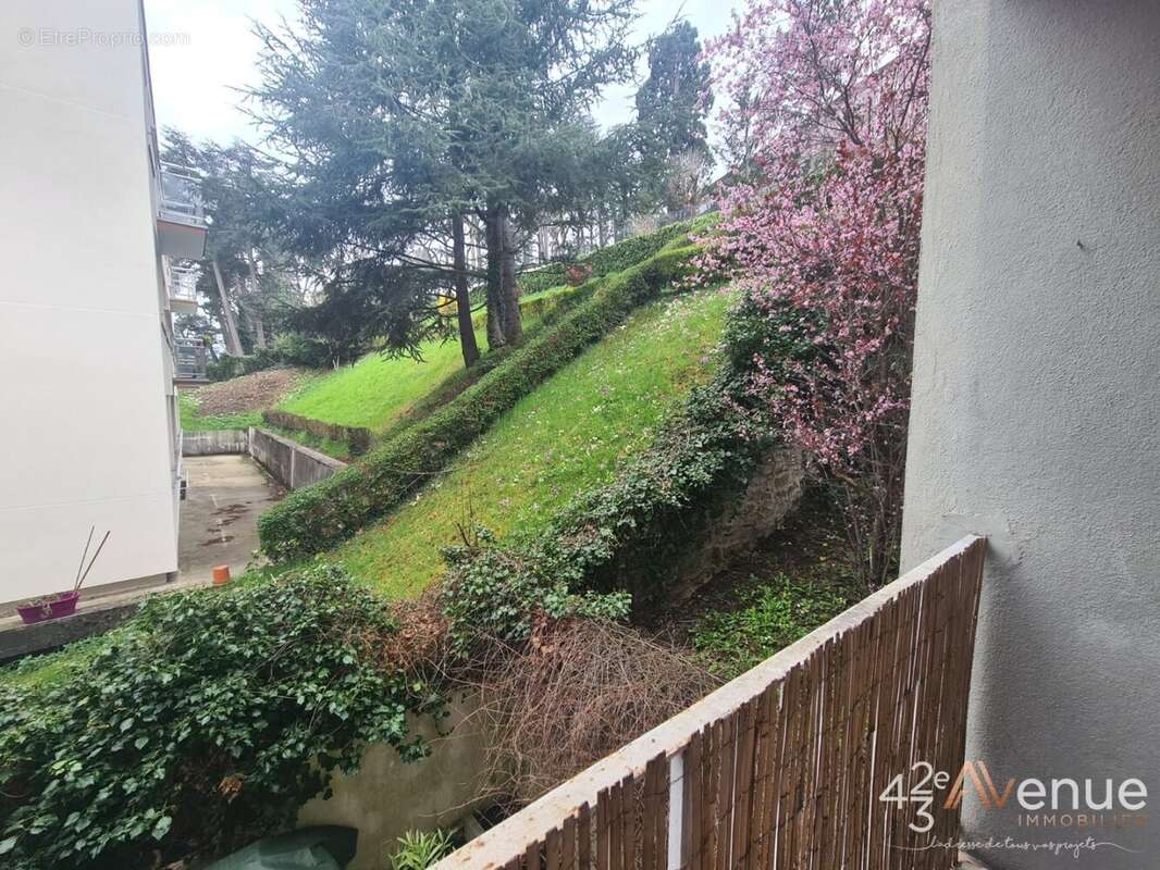 Appartement à SAINT-ETIENNE