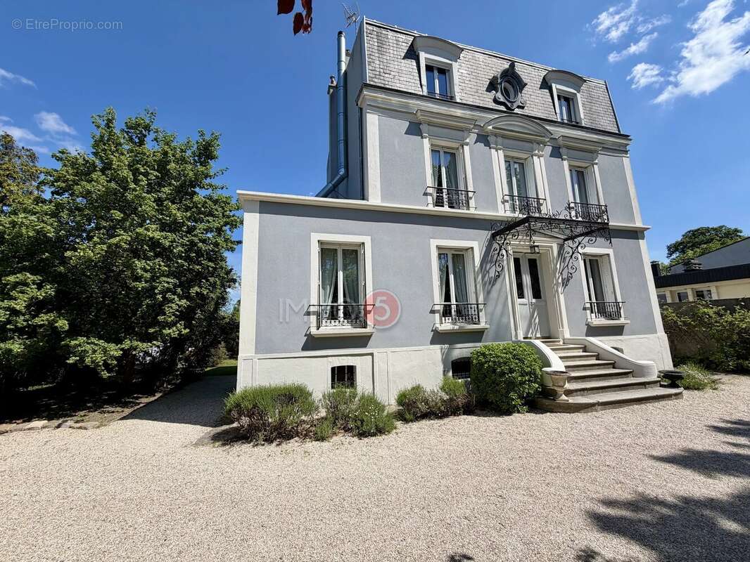 Maison à LE RAINCY