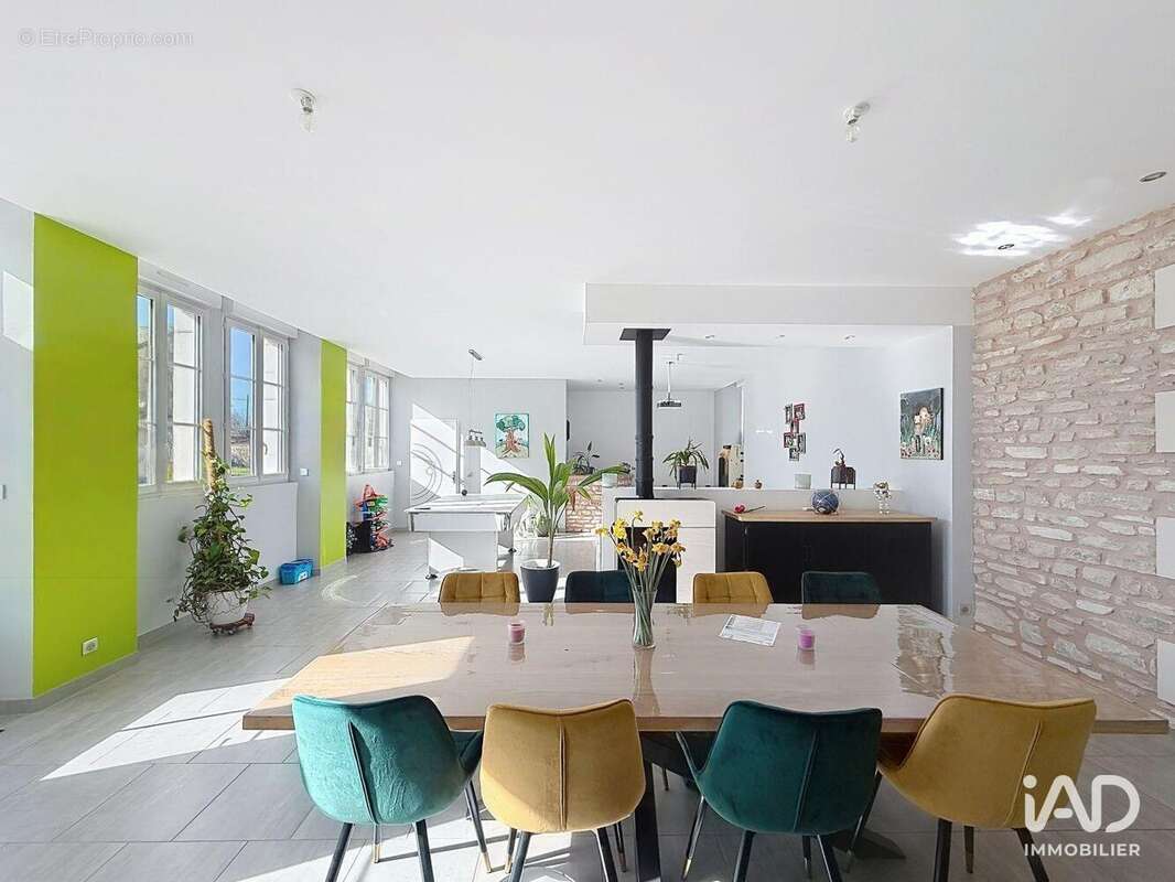 Maison 210 m² à Champigny-Le-Sec  - photo 4