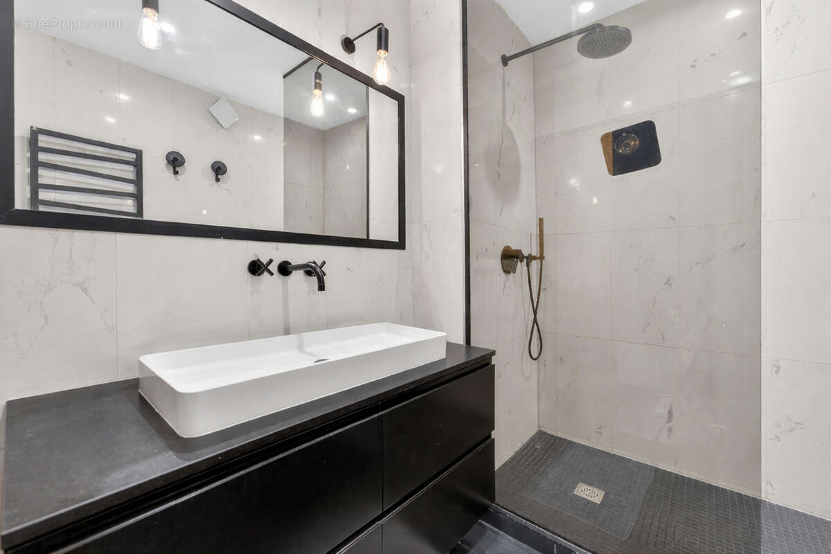 Appartement à PARIS-12E