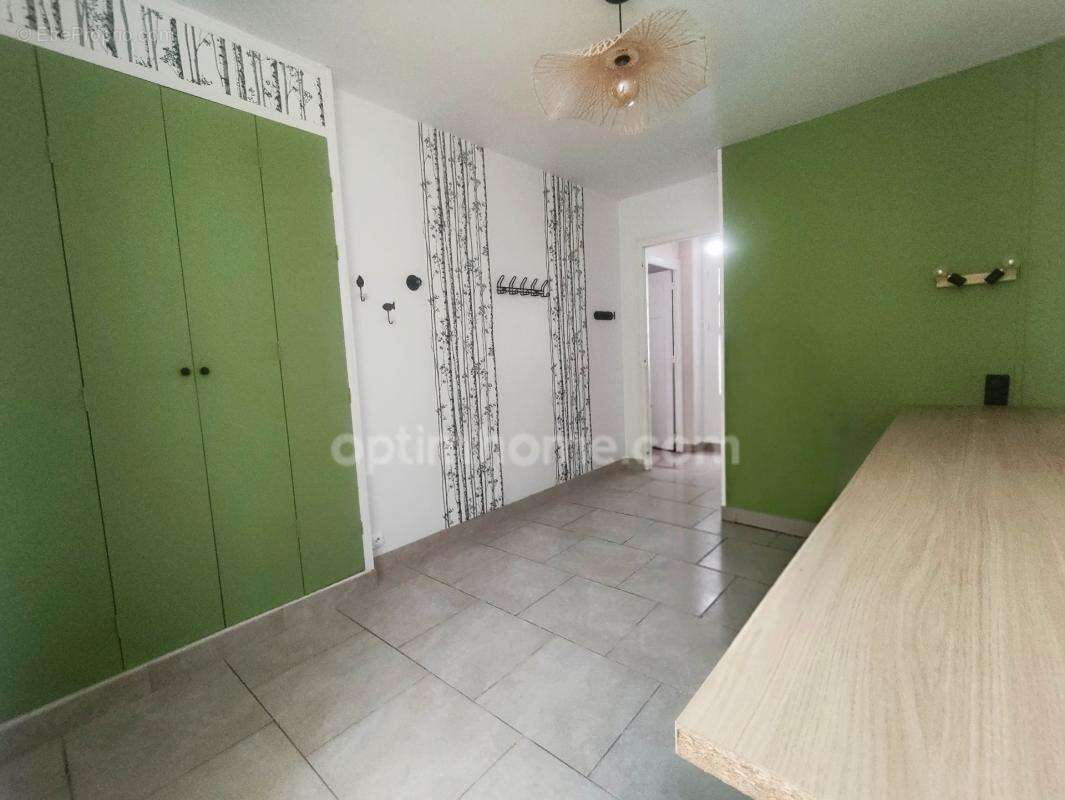 SAINT MAUR- Maison familiale 180m2 avec jardin clos, vie de plain-pied possible aucun travaux - photo 8