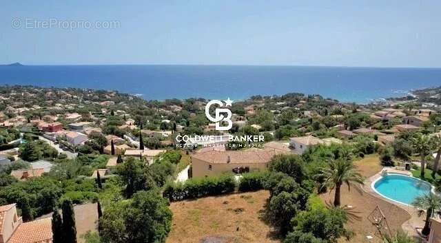 Terrain à LES ISSAMBRES