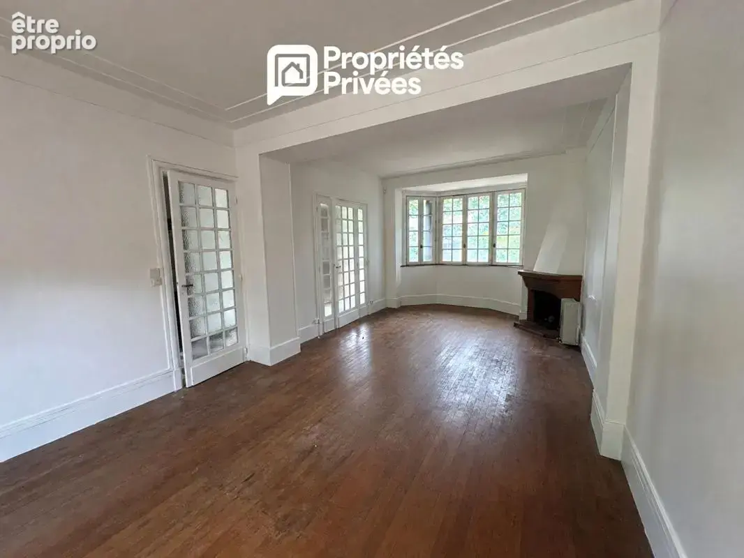 Maison de 235 m² - 5 chambres - secteur Souvenir Français - photo 6