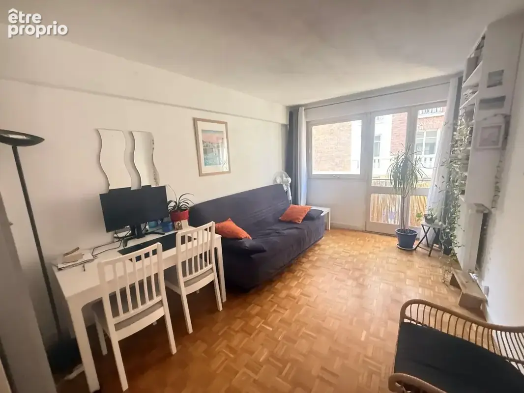 Appartement à PARIS-20E