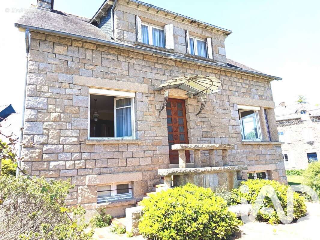 Photo 2 - Maison à TINTENIAC