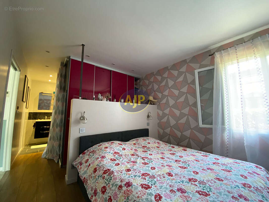 Maison à VENDAYS-MONTALIVET