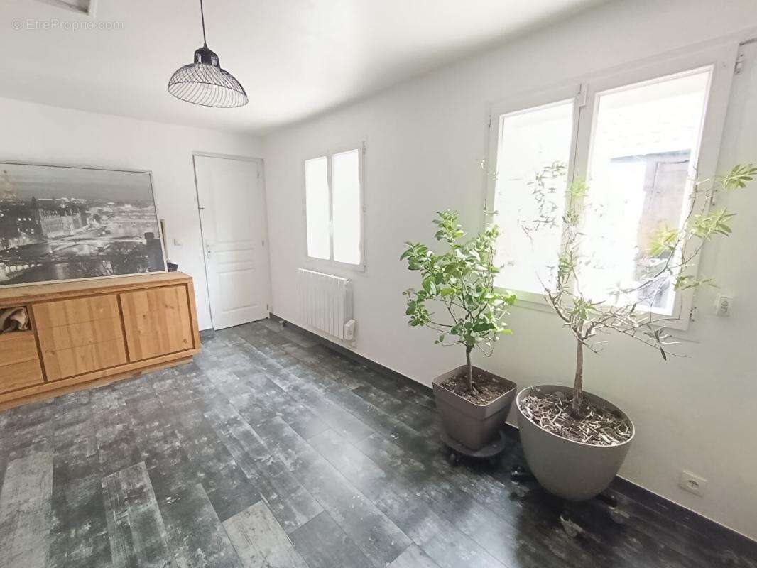 Maison à MOISSY-CRAMAYEL