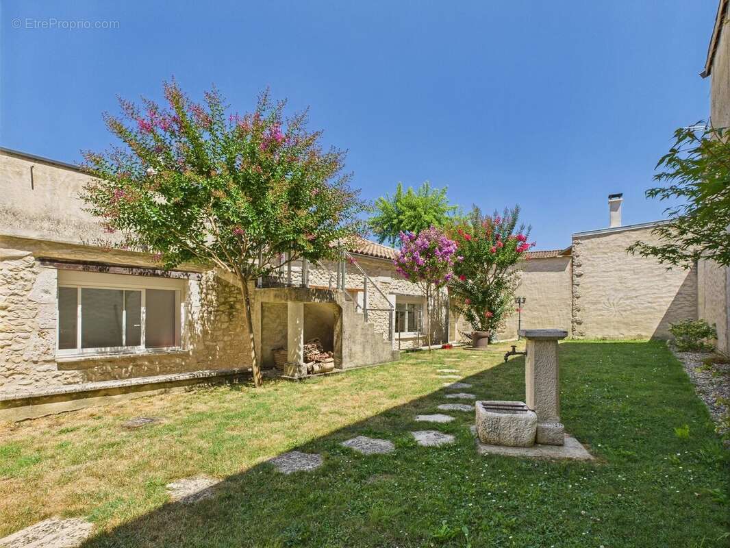 Maison à EYMET