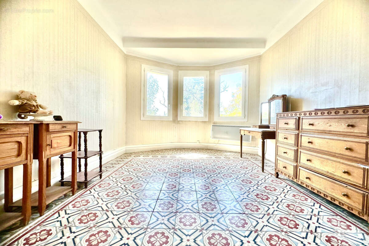 Maison à LA VALETTE-DU-VAR