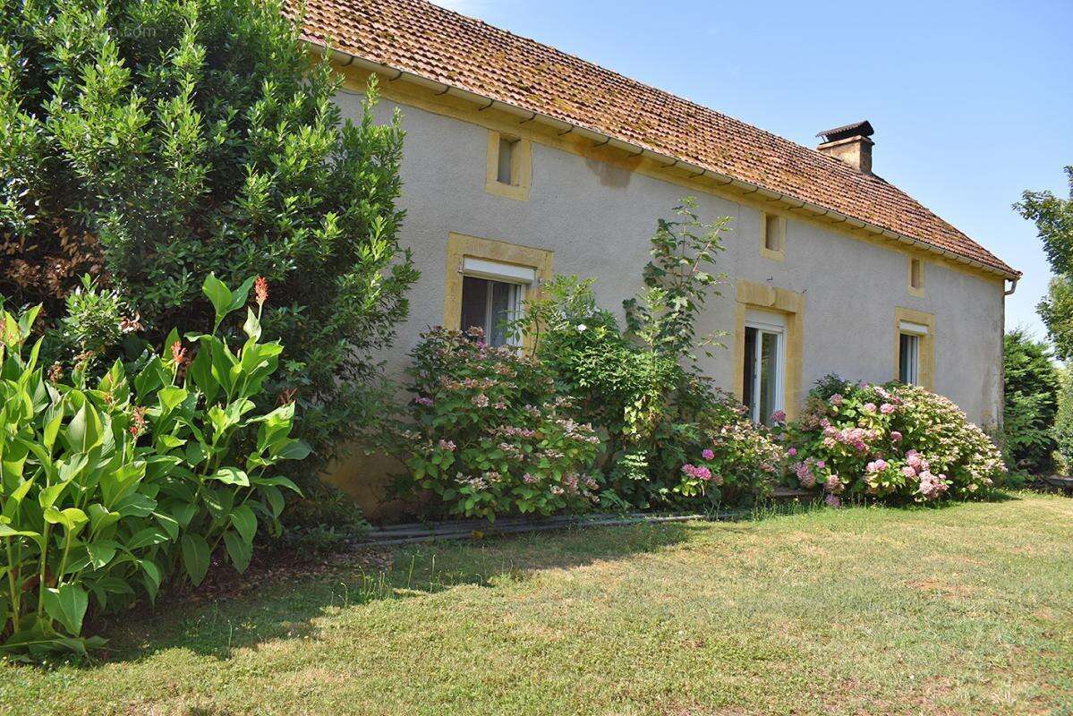Propriété Saint Genies 10 pièce(s) 187 m2 - photo 6