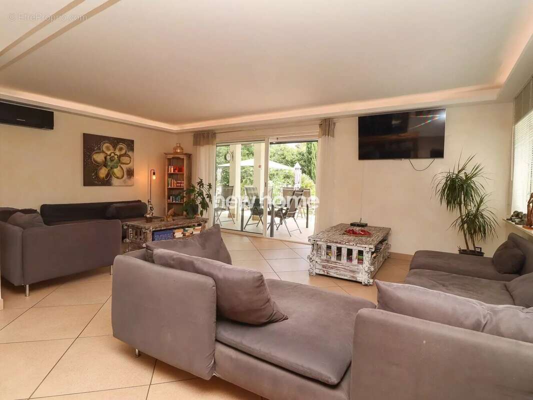 Maison à FREJUS