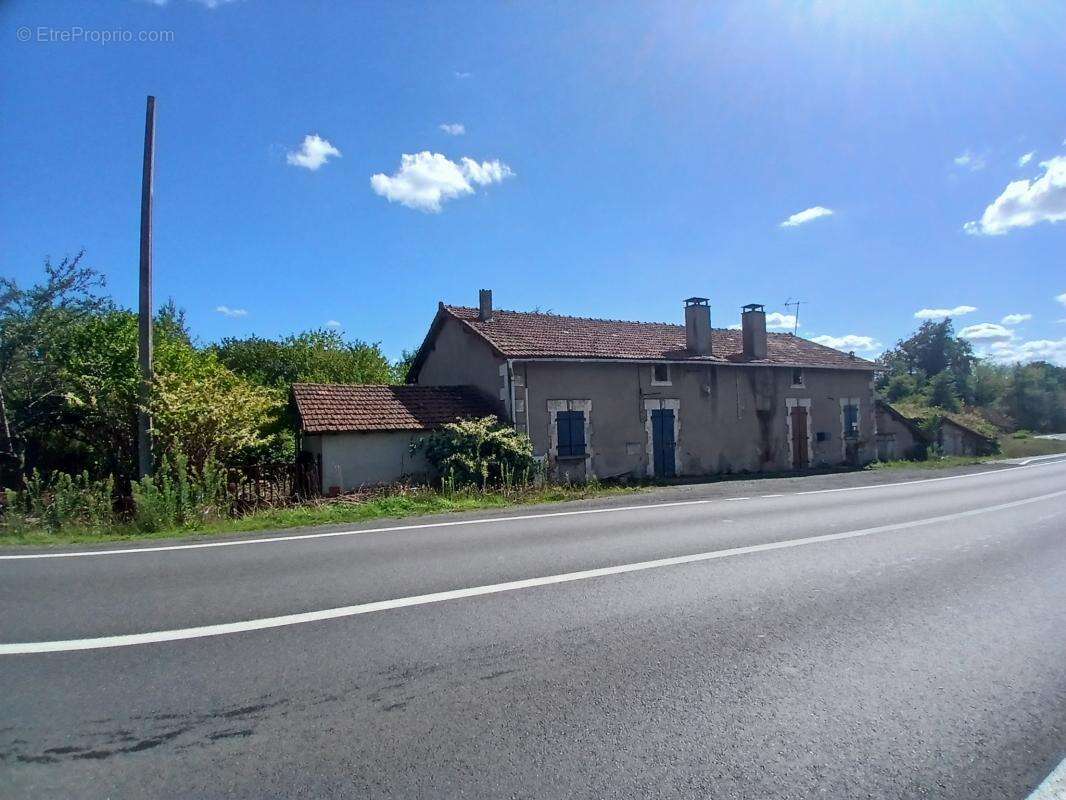 Maison à ROUMAZIERES-LOUBERT