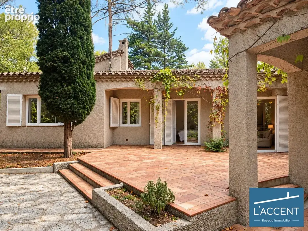 Maison 6 pièces 175 m² à vendre à Nimes (30000) - photo 2