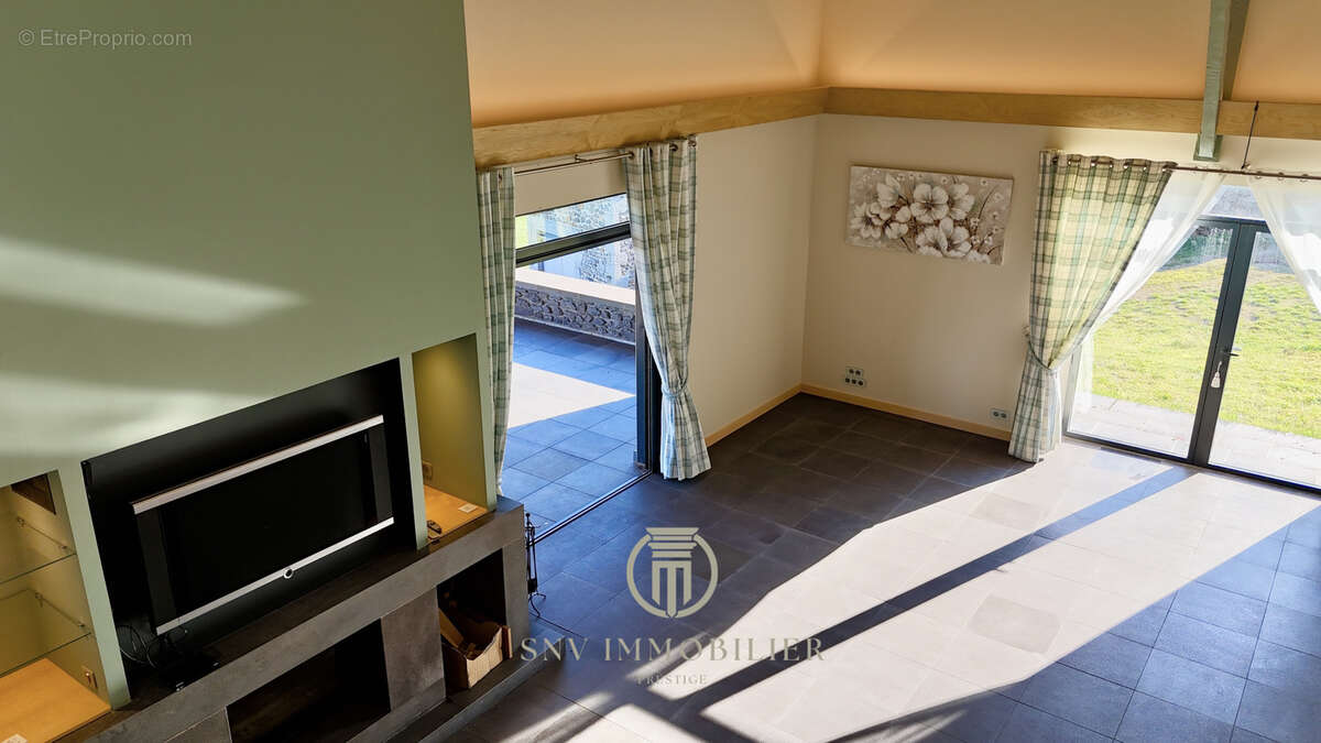 Maison à SAINT-FLOUR