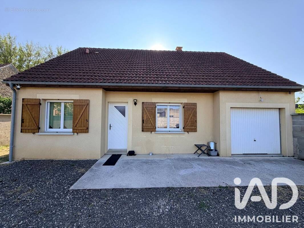 Photo 1 - Maison à ARCES-DILO