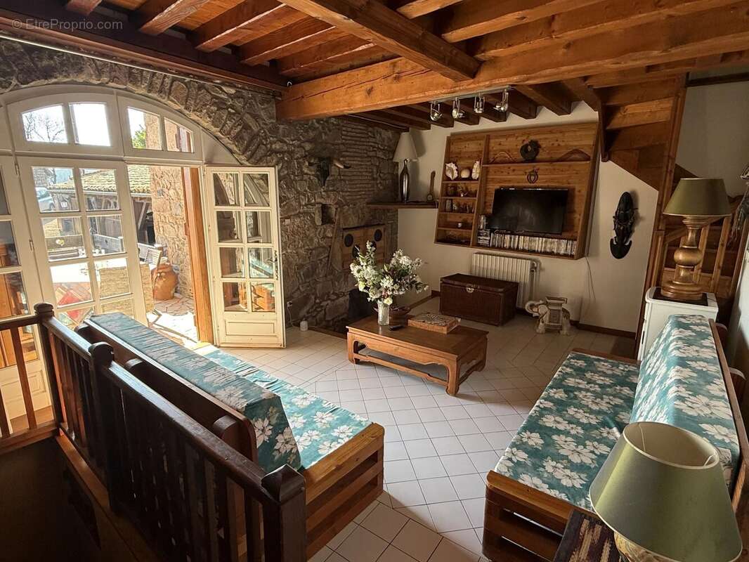 Maison à CORCELLES-EN-BEAUJOLAIS