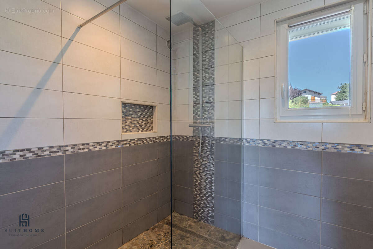 Pavillon familial 6 pièces de 110 m² avec piscine chauffée - photo 18