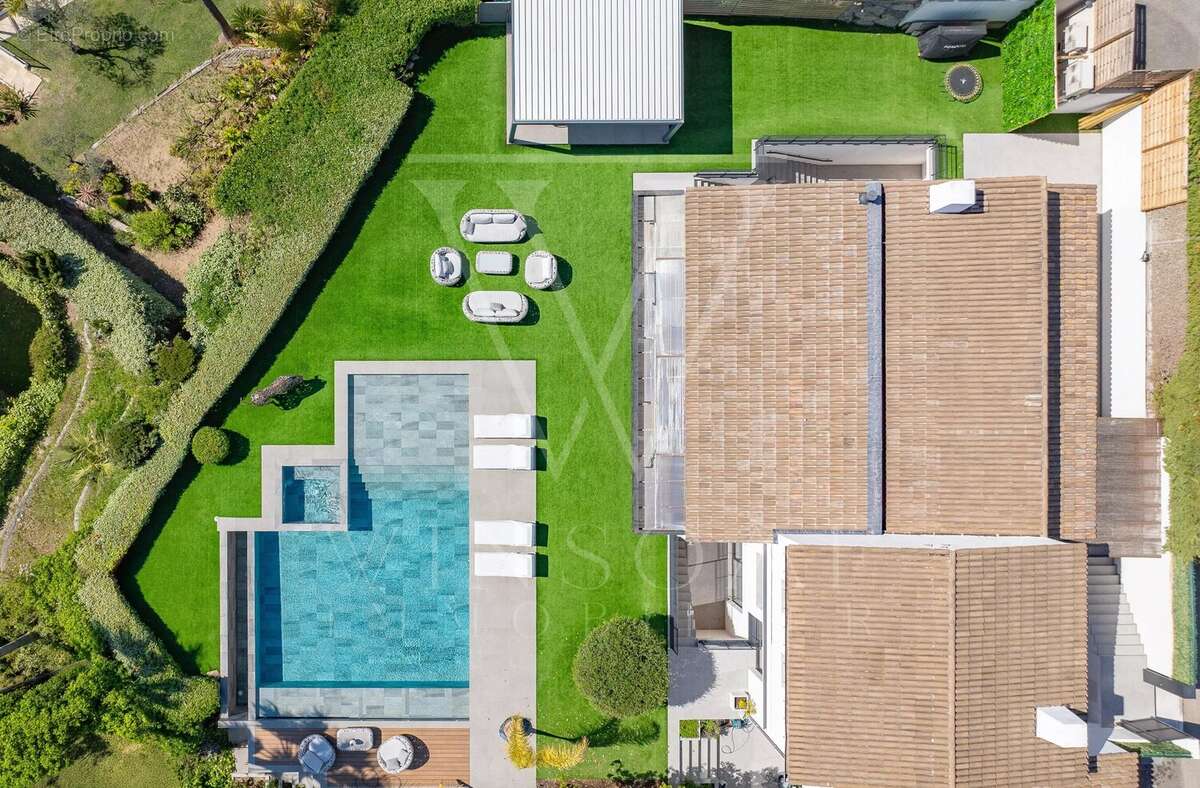 Maison à VILLENEUVE-LOUBET