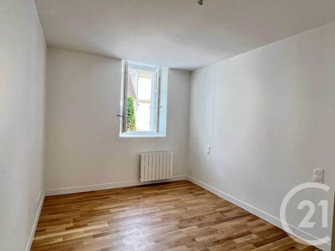 Appartement 75 m² à Anet  - photo 2