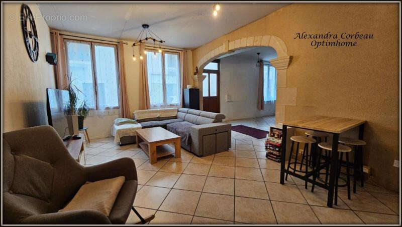 Maison à LUCHE-PRINGE