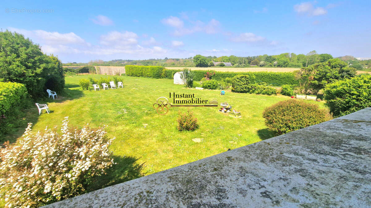 Maison à PLOUGASNOU