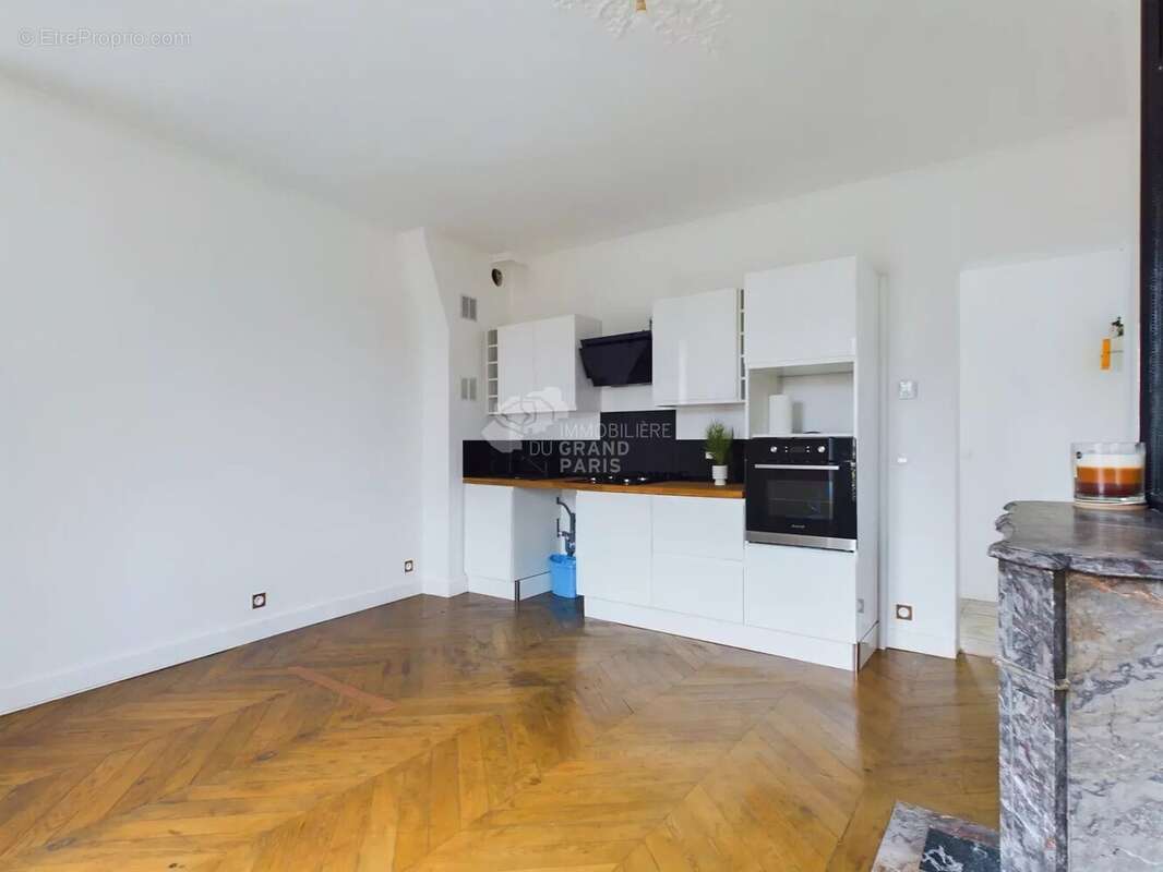 Appartement à PARIS-8E