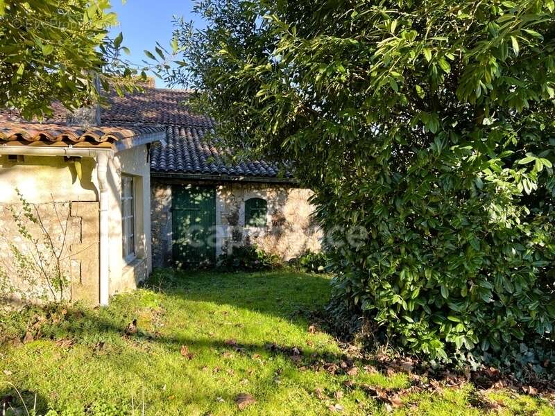 Maison à CHEVANCEAUX