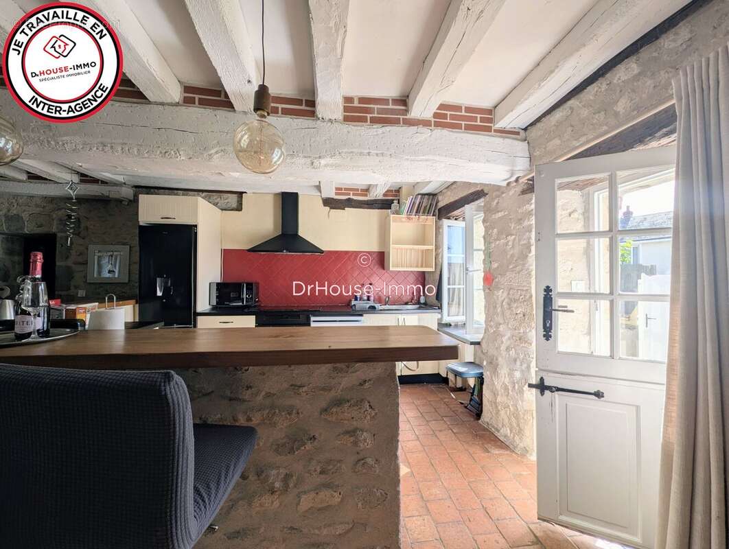 Maison 157 m² à Baccon  - photo 3