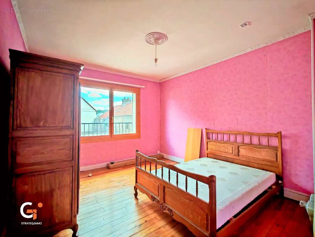 Saint-Étienne-du-Rouvray - Maison Individuelle 7 Pièces 142 m² - photo 7
