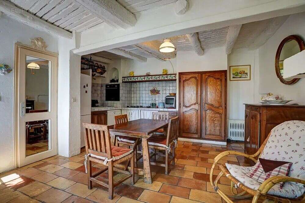 Photo 3 - Maison à LA MOTTE-D'AIGUES