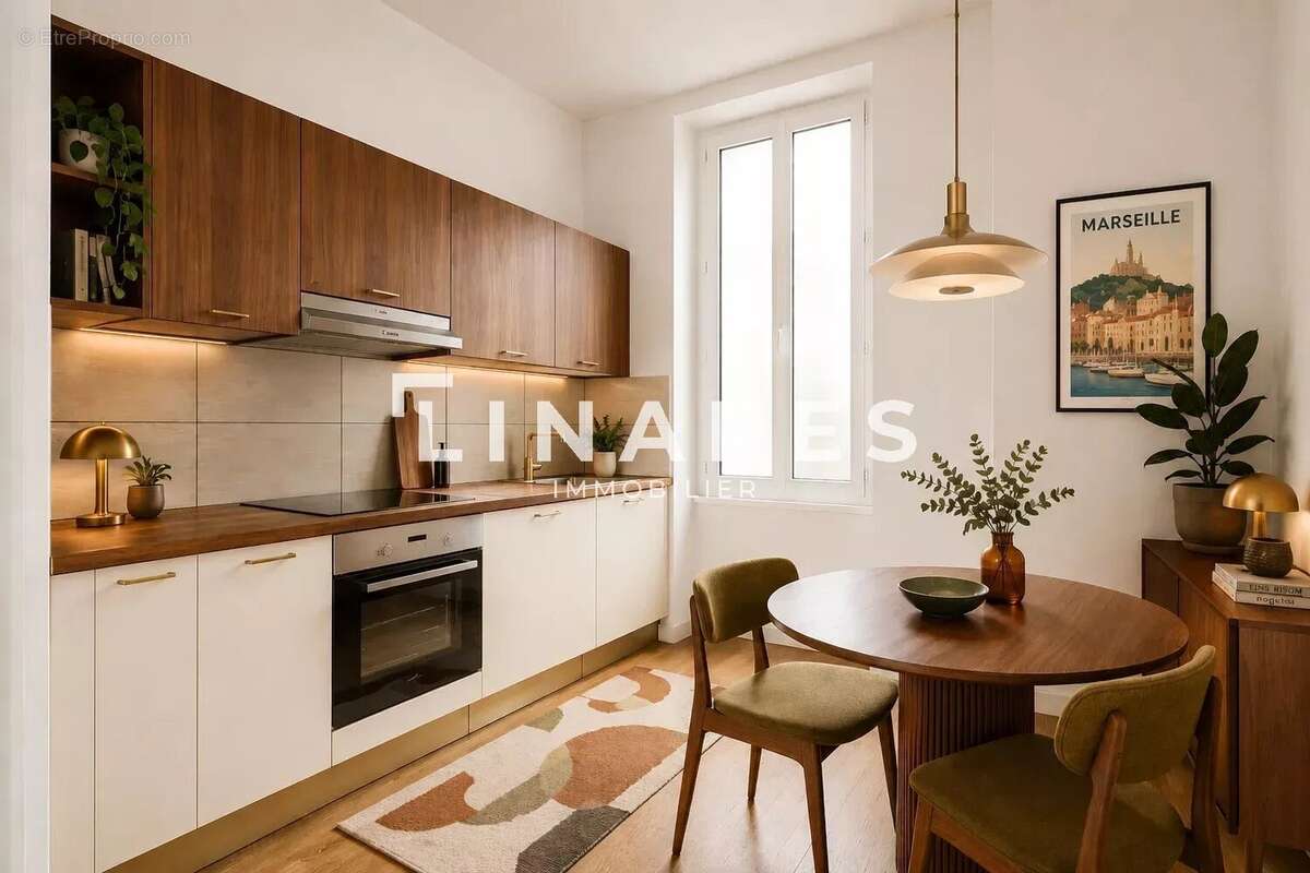 Appartement à MARSEILLE-1E