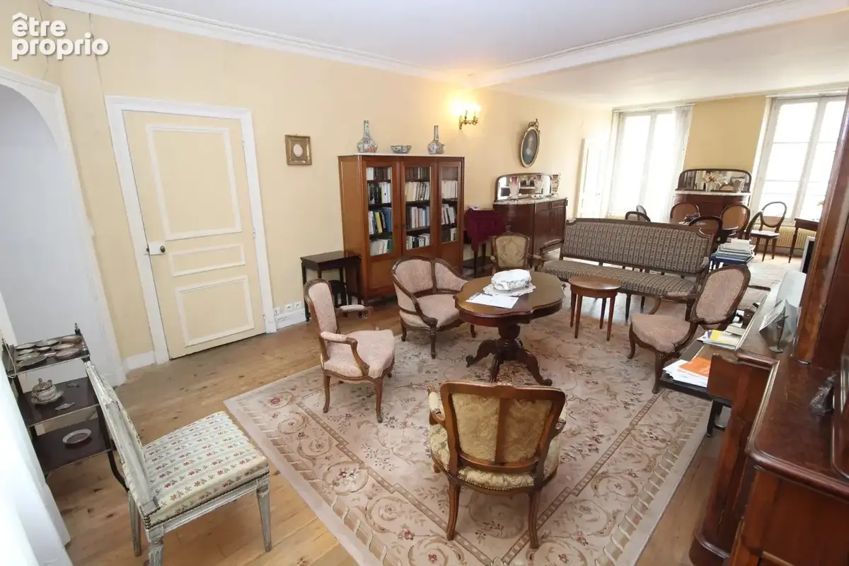 Photo Appartement à Versailles au prix de 895 000€