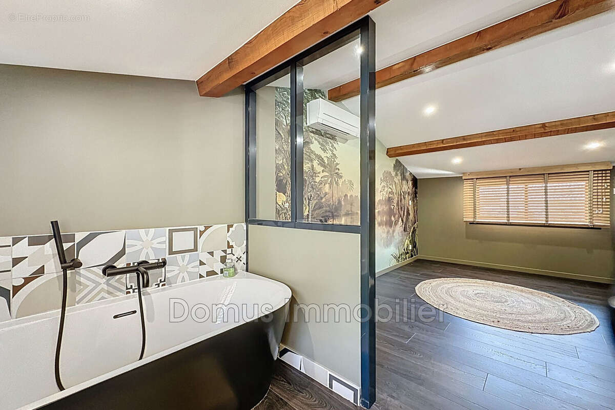 Maison à JONQUERETTES