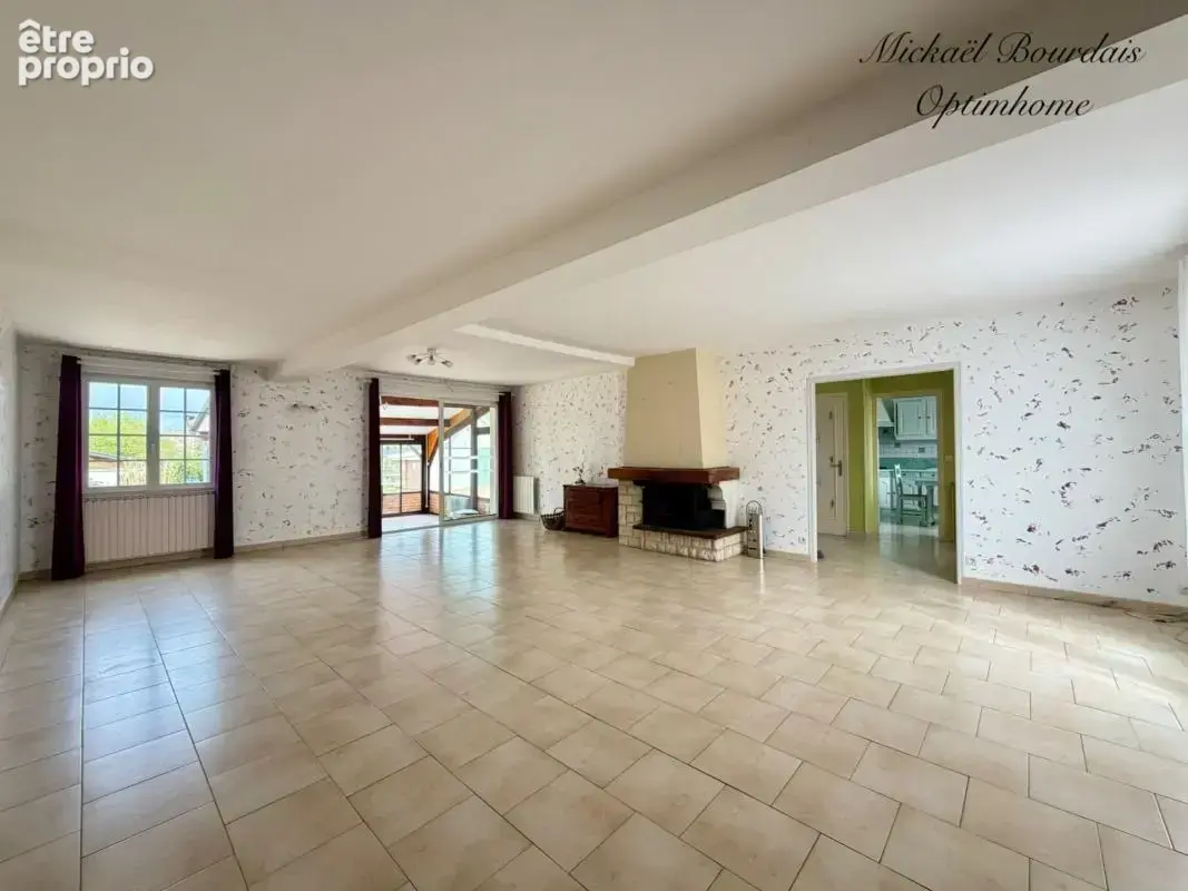 Maison familiale + dépendances – 230 m² – piscine – fort potentiel - photo 4
