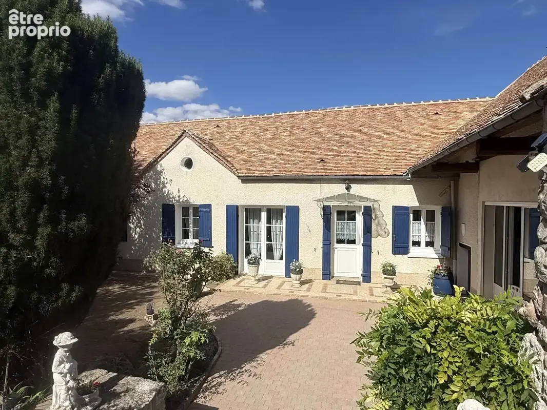 Maison à VILLENEUVE-LA-GUYARD