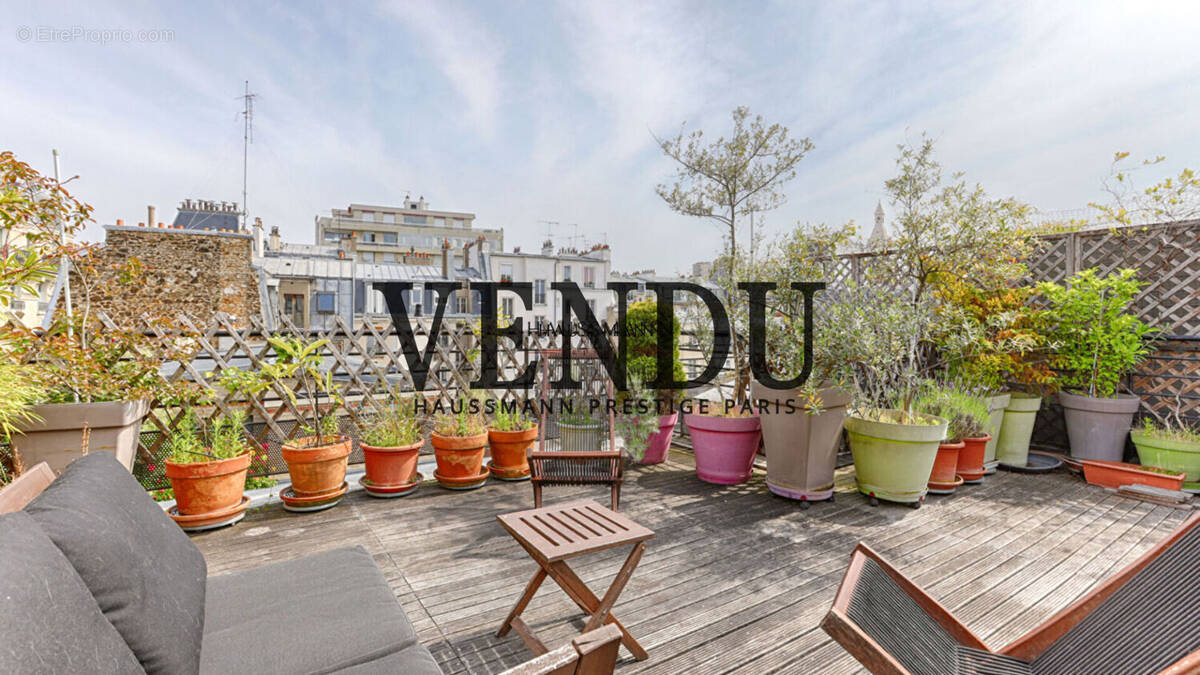 Appartement à PARIS-14E