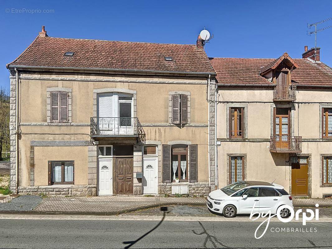 Appartement à SAINT-ELOY-LES-MINES