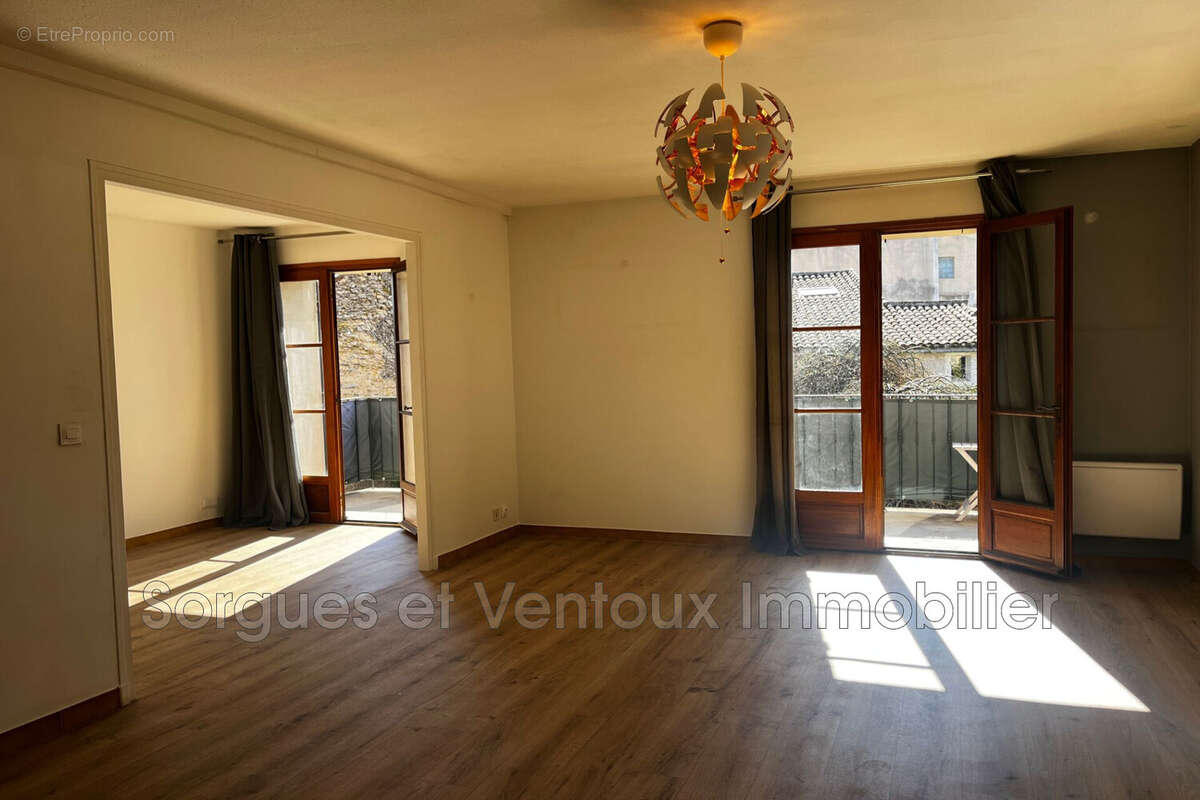 Appartement à L'ISLE-SUR-LA-SORGUE