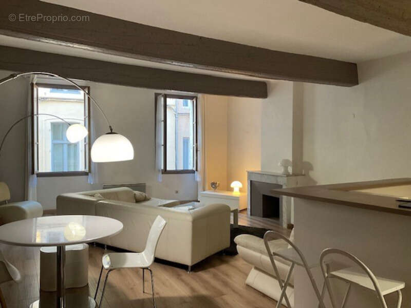 Centre ville d’Aix en Provence appartement de 64 m² T2/T3 rénové à deux pas du Palais de Justice - photo 2