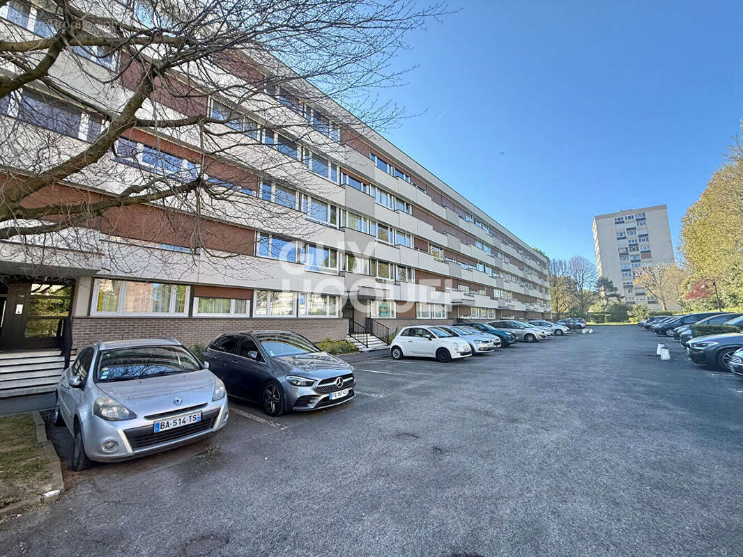 Appartement à L'HAY-LES-ROSES