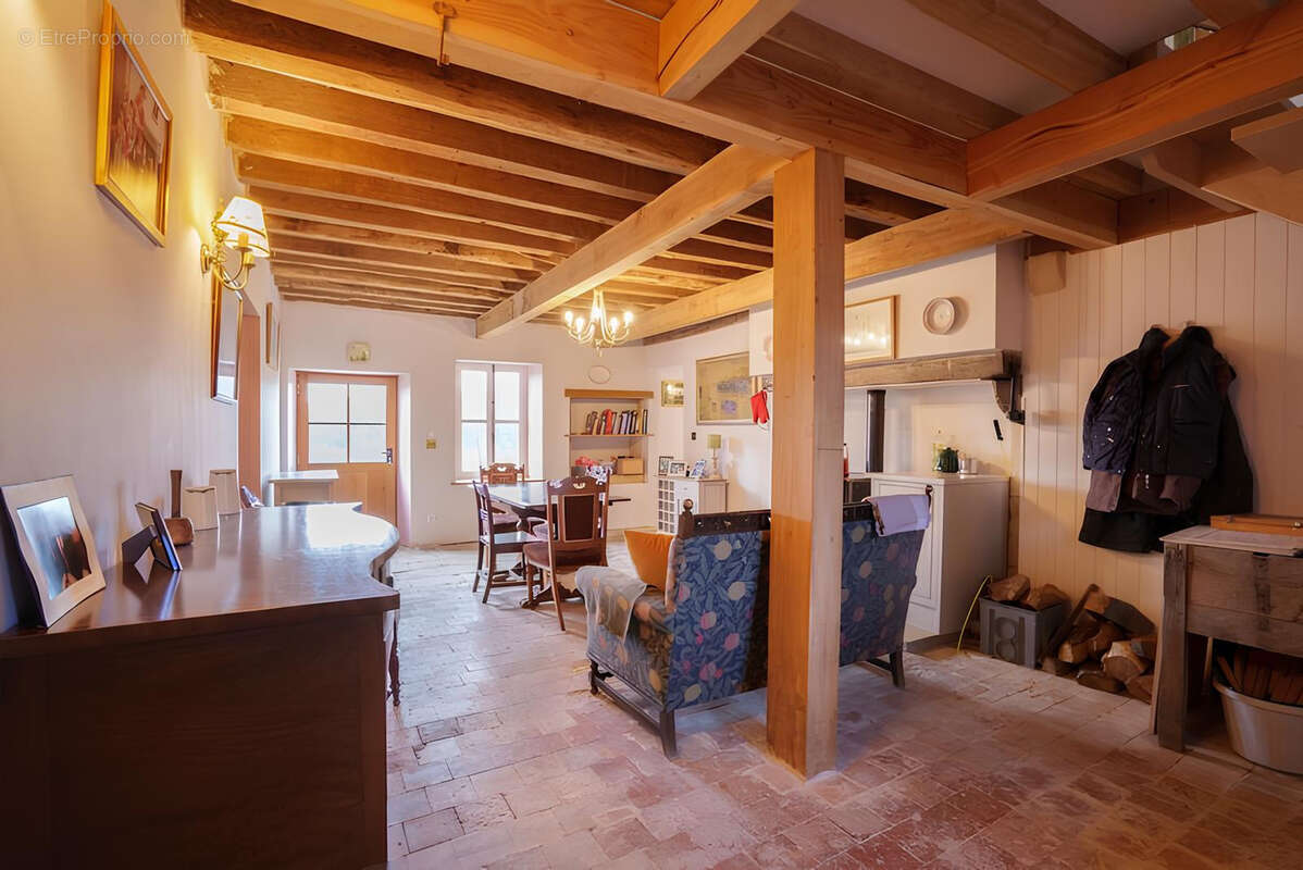 Belle propriété sur une colline isolée - photo 25