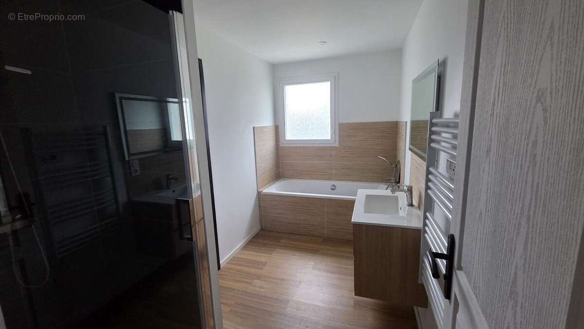 Maison à BEAUFORT-EN-VALLEE