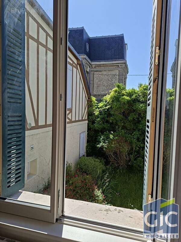 Appartement à TROUVILLE-SUR-MER