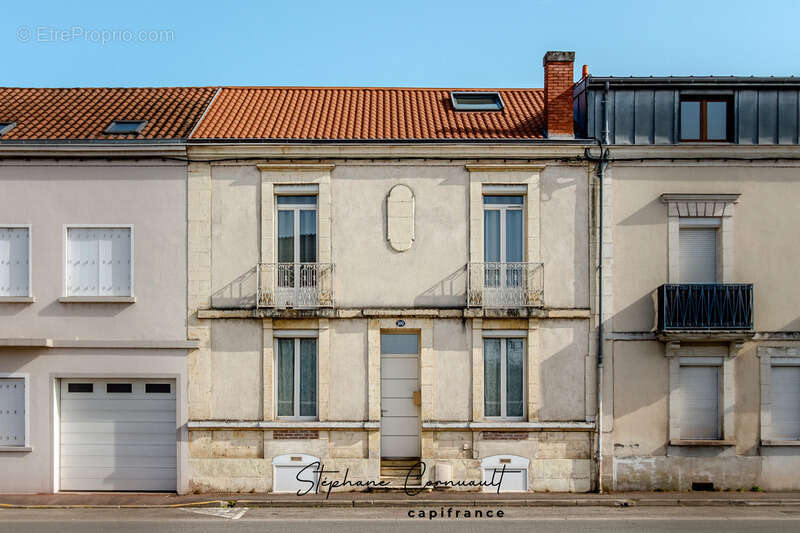 Maison de 147 m² avec piscine et jardin - photo 15