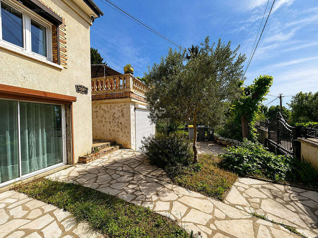 Maison à TRIEL-SUR-SEINE
