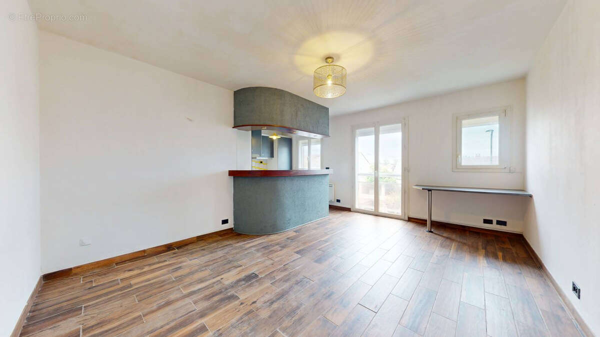 Appartement à PONTAULT-COMBAULT