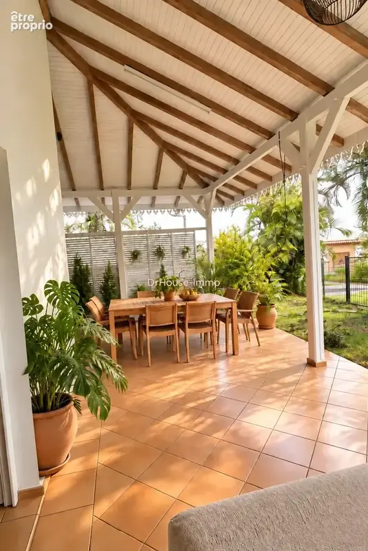 Maison 4 pièces 114 m² à vendre à Les Trois-Ilets (97229) - photo 9